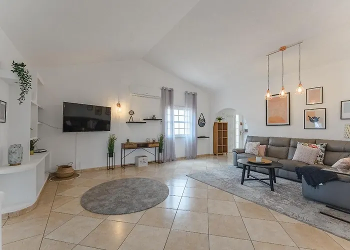 Sea View Penthouse Eden - * אדחה