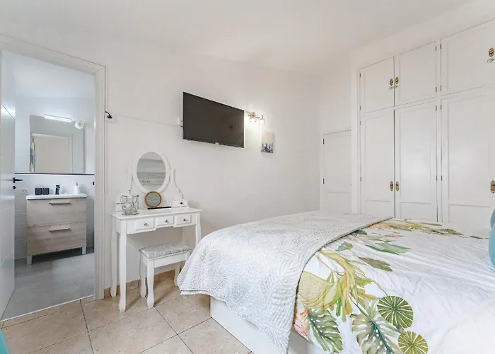 דירה Sea View Penthouse Eden - אדחה