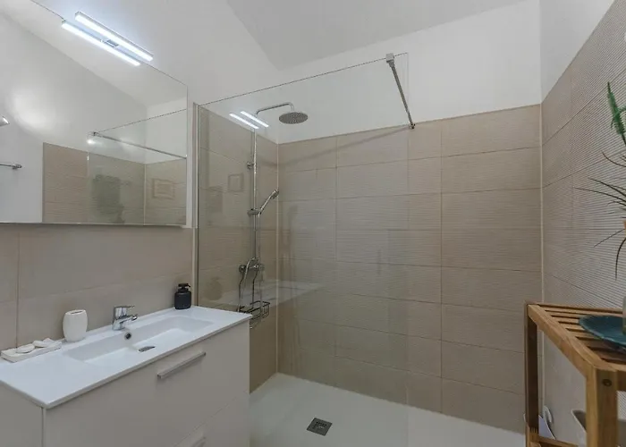 Sea View Penthouse Eden - דירה *