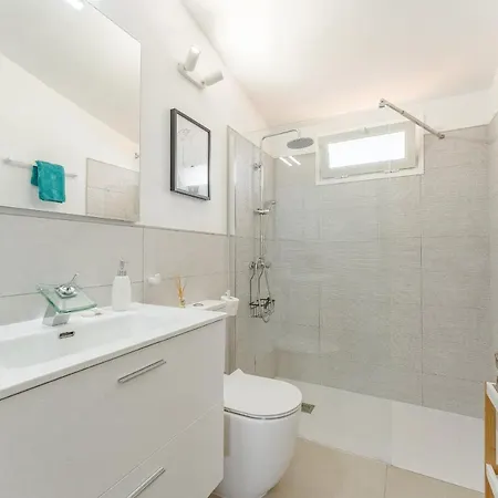 Sea View Penthouse Eden - *