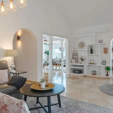 Апартаменты Sea View Penthouse Eden - Адехе