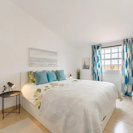 Sea View Penthouse Eden - *